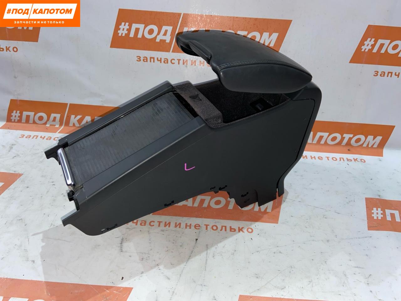 подлокотник Volvo S60 2 поколение 2012, 1.6 л., B 4164 T, бензин, АКПП, 426, седан, передний привод, 39868874 - фото №1