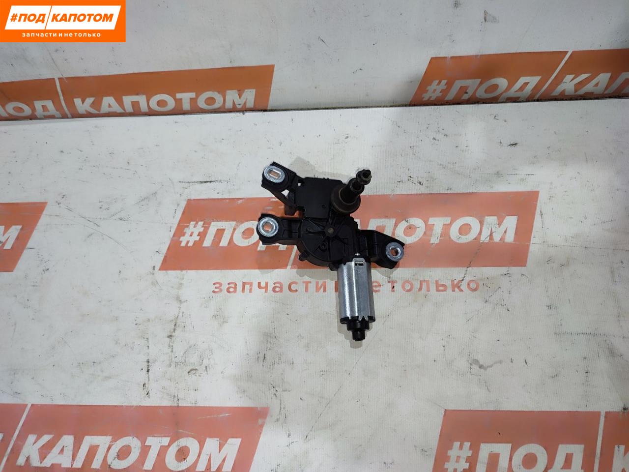 моторчик заднего стеклоочистителя (дворника) Volkswagen Tiguan 1 поколение 2010, 2.0 л., CAWA, бензин, АКПП, 7b / r7l, внедорожник 5 дв., полный привод, 5N0955711A - фото №1