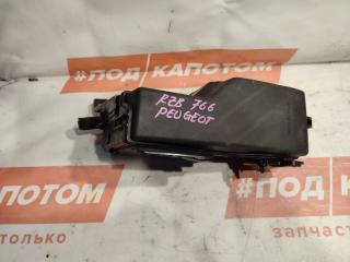 блок предохранителей Peugeot 207 1 поколение 2008, 1.6 л., 5FW (EP6), бензин, АКПП, exl, хетчбэк 5 дв., передний привод, 8272033120