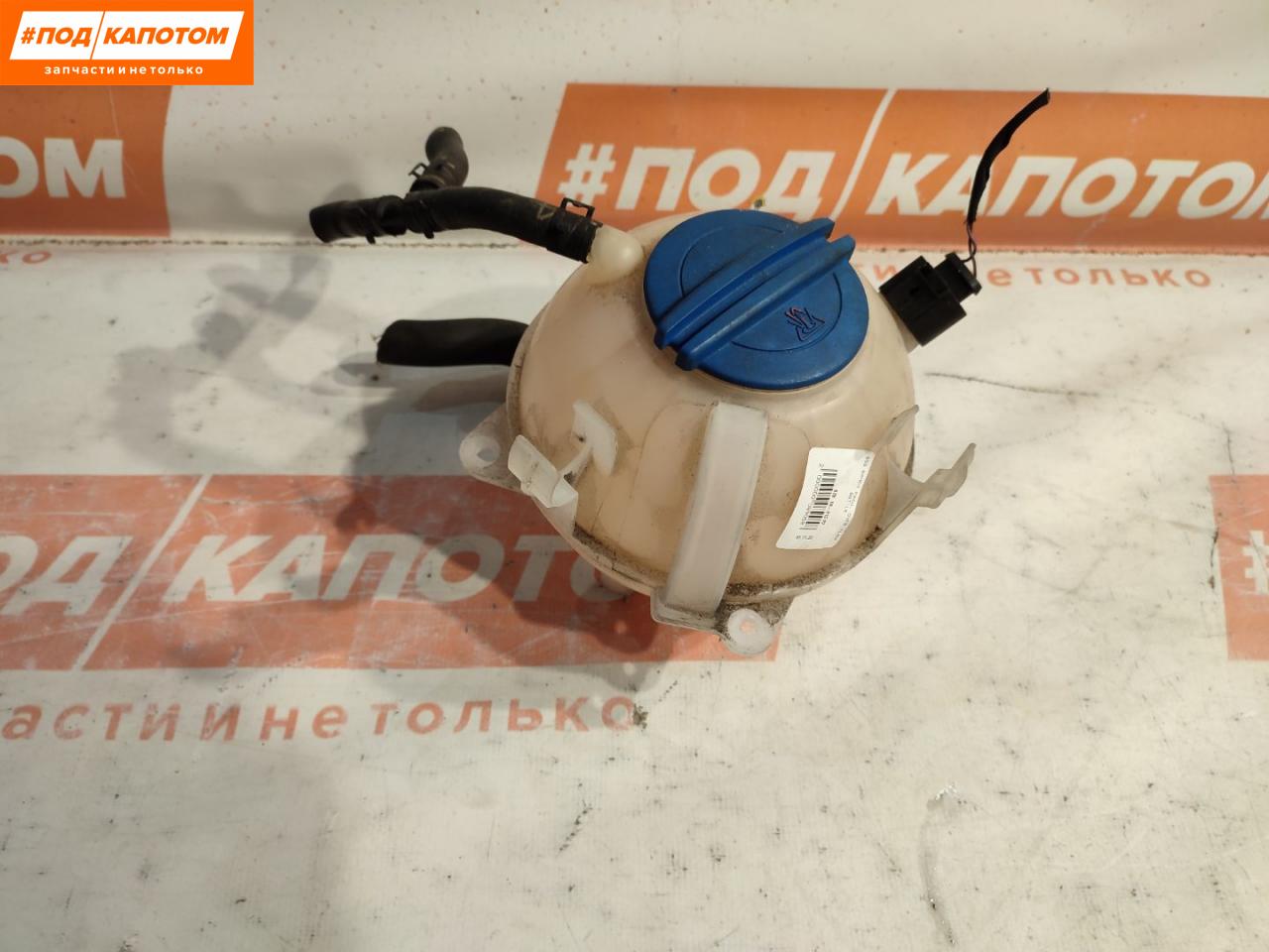 бачок расширительный Volkswagen Passat B7 2011, 1.4 л., CAXA, бензин, АКПП, z2 / h5x, седан, передний привод, 1K0121407A - фото №1