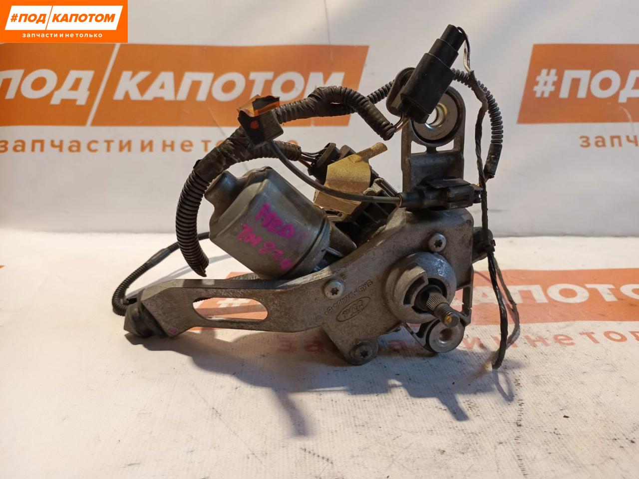 моторчик заднего стеклоочистителя (дворника) Ford Focus 3 поколение 2011, 2.0 л., MGDA, бензин, АКПП, хетчбэк 5 дв., передний привод - фото №1