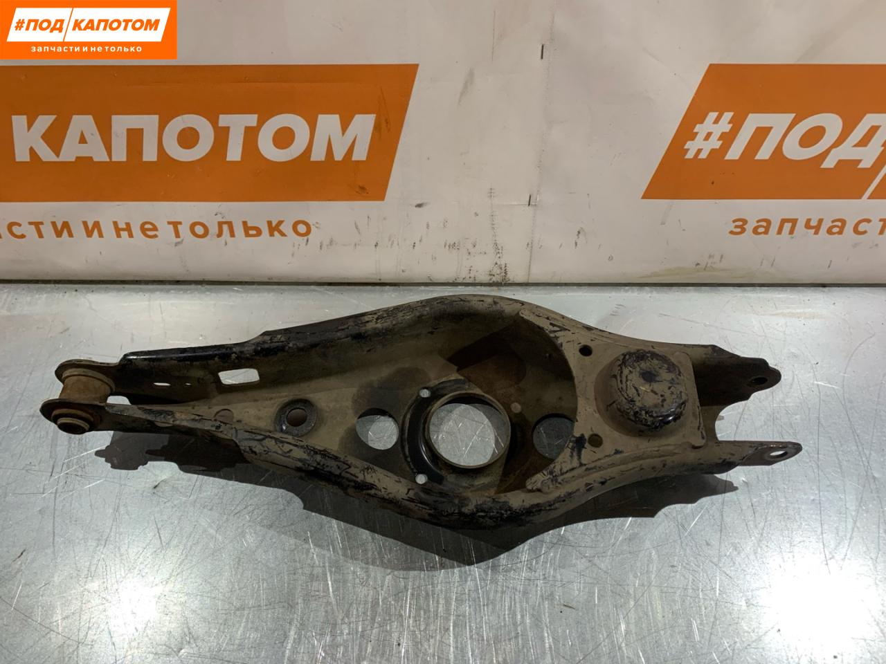 рычаг задний Toyota RAV4 4 поколение (CA40) 2013, 2.0 л., 3ZR-FE, бензин, МКПП, внедорожник 5 дв. - фото №1