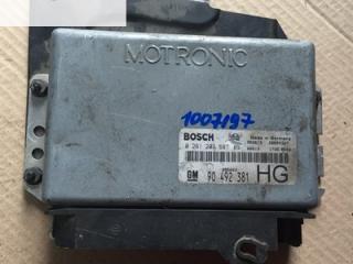 блок управления двигателем Opel Omega B 1997, 2.0 л., бензин, МКПП, универсал, 0261203587, 90492381