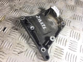 кронштейн генератора Opel Astra J 2012, 1.3 л., CDTi, дизель, МКПП, хетчбэк 5 дв., 55567925