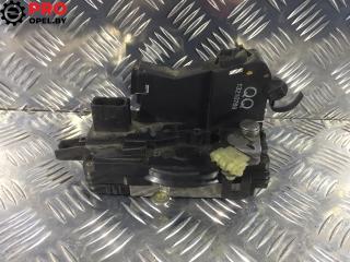 замок двери передней правой Opel Vectra C 2004, 2.2 л., TDi, Y 22 DTR, дизель, МКПП, универсал, 13210769