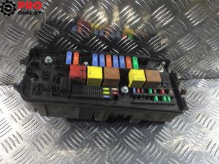 блок предохранителей Opel Vectra C 2005, 1.9 л., CDTi, дизель, МКПП, универсал, 13205796