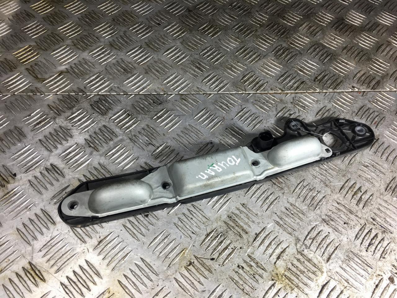 подсветка номера Volkswagen Touran 1 поколение 2004, 2.0 л., TDi, дизель, МКПП, минивэн, 1T0827574L - фото №1