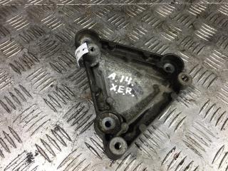 кронштейн компрессора кондиционера Opel Astra J 2012, 1.4 л., бензин, МКПП, хетчбэк 5 дв., 55567239