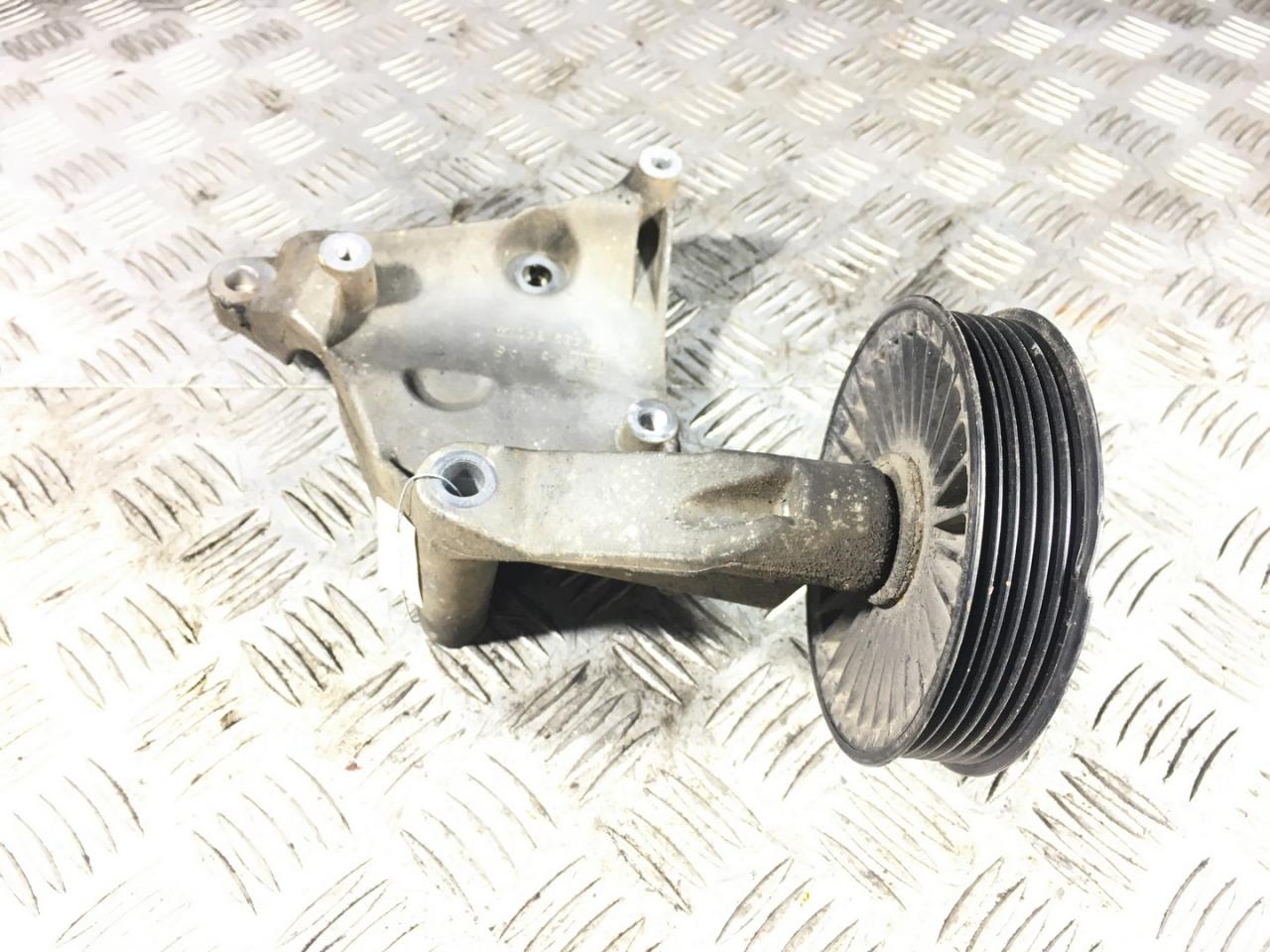 кронштейн компрессора кондиционера Opel Zafira 1 поколение (A) 2001, 2.0 л., TDi, дизель, МКПП, минивэн, 24459840 - фото №1