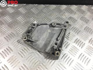 кронштейн компрессора кондиционера Opel Astra H/Family [рестайлинг] 2008, 1.3 л., CDTi, дизель, МКПП, хетчбэк 5 дв., 55188268