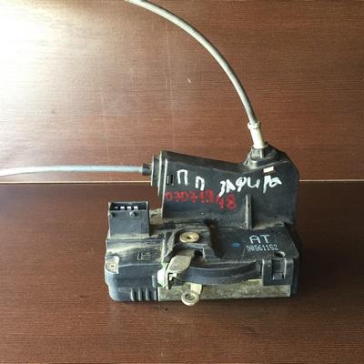 замок двери передней правой Opel Zafira 1 поколение (A) 2001, 2.0 л., TDi, дизель, МКПП, минивэн, 90561152 - фото №1