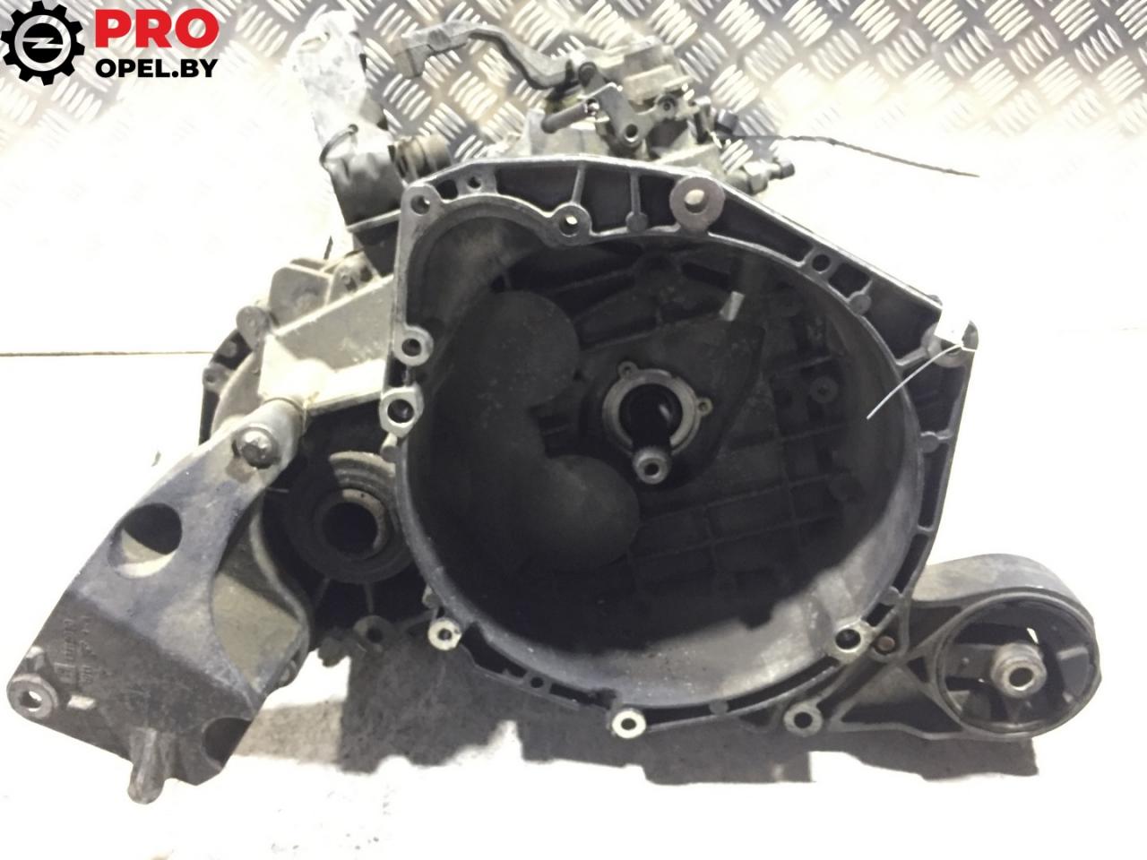 КПП механическая (МКПП) Opel Vectra C 2004, 1.9 л., CDTi, дизель, МКПП, универсал, F40 - фото №1