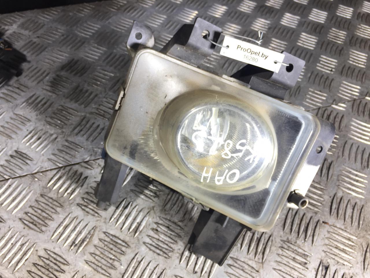 фара противотуманная правая Opel Astra H 2007, 1.6 л., Z 16 XER, бензин, 5МКПП, starsilber iii / 2au, хетчбэк 5 дв., передний привод, правый руль, 13262000 - фото №1