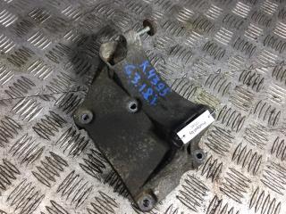 кронштейн генератора Volkswagen Golf 3 поколение 1997, 1.8 л., ADZ, бензин, 5МКПП, чёрный, кабриолет, передний привод, правый руль, 028903143AD