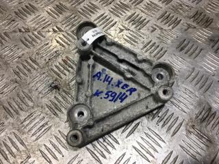 кронштейн компрессора кондиционера Opel Astra J 2010, 1.4 л., A 14 XER, бензин, 5МКПП, saphirschwarz / gbg, хетчбэк 5 дв., передний привод, правый руль, 55567289