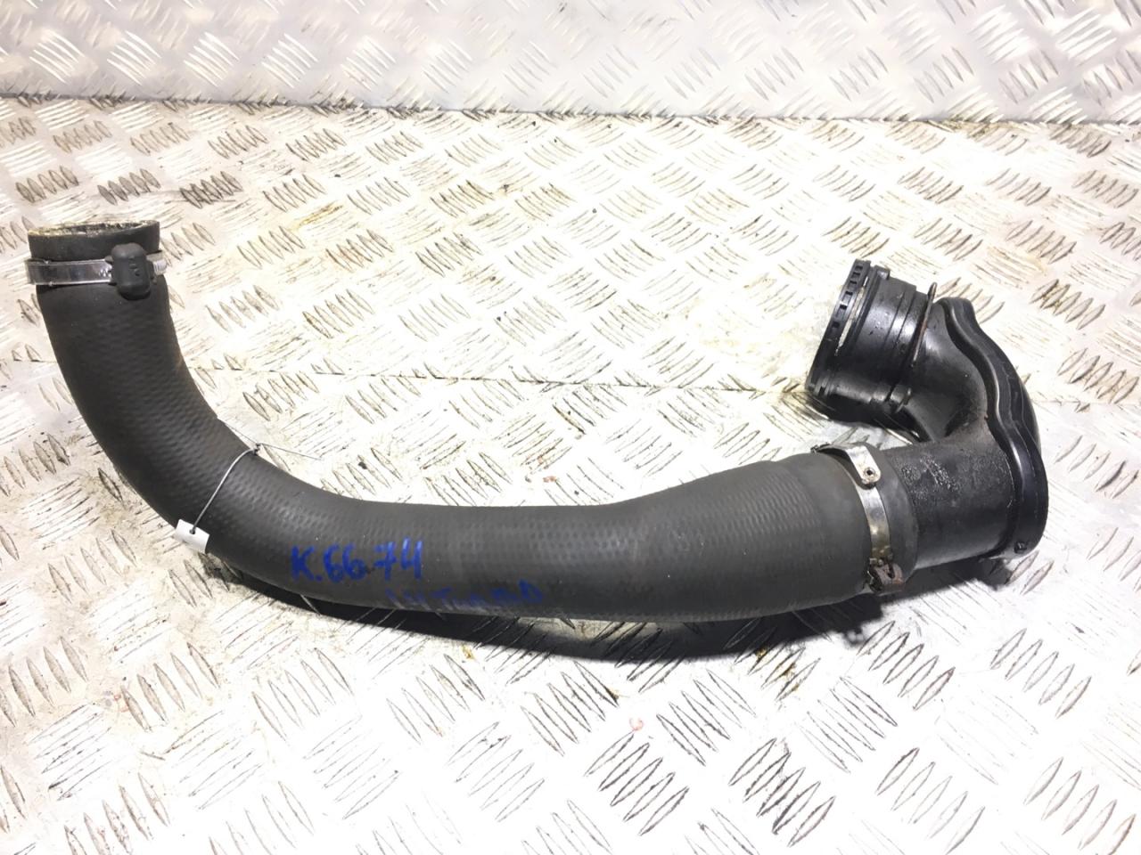 патрубок интеркулера Opel Zafira 3 поколение (C) 2015, 1.4 л., B 14 NET, бензин, 6МКПП, schneeweiss / 40r, минивэн, передний привод, правый руль, 13419572 - фото №1