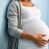 Еженедельный бупренорфин пролонгированного высвобождения эффективнее сублингвальной формы при лечении опиоидной зависимости у беременных