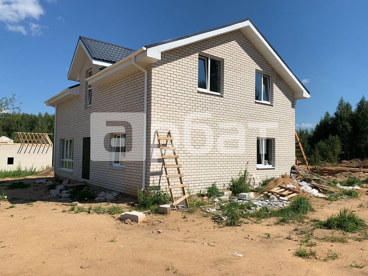 Костромская обл, деревня Середняя, ул Кузьмина, д 18б Дом, 180 м², 8.2 сот.