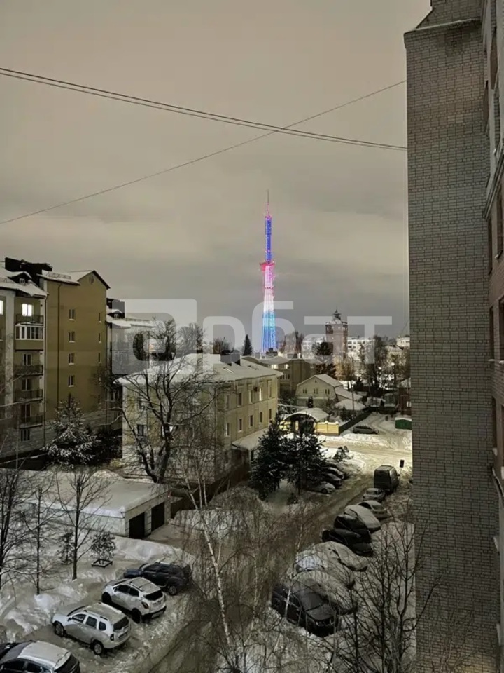 4-к. квартира, 118 м², 5/5 эт.