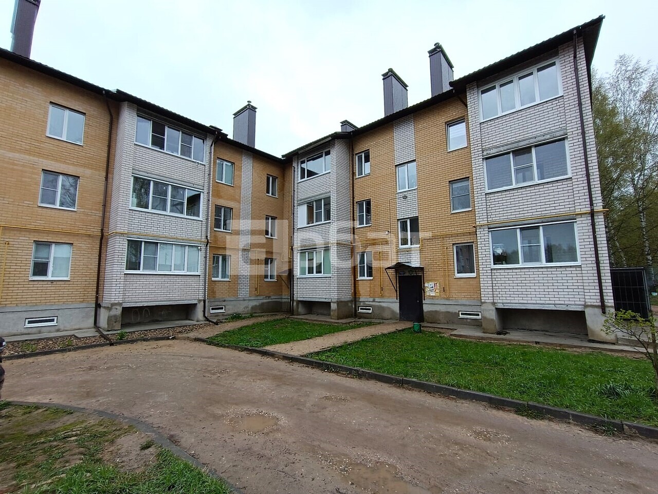1-к. квартира, 46,8 м², 1/3 эт.