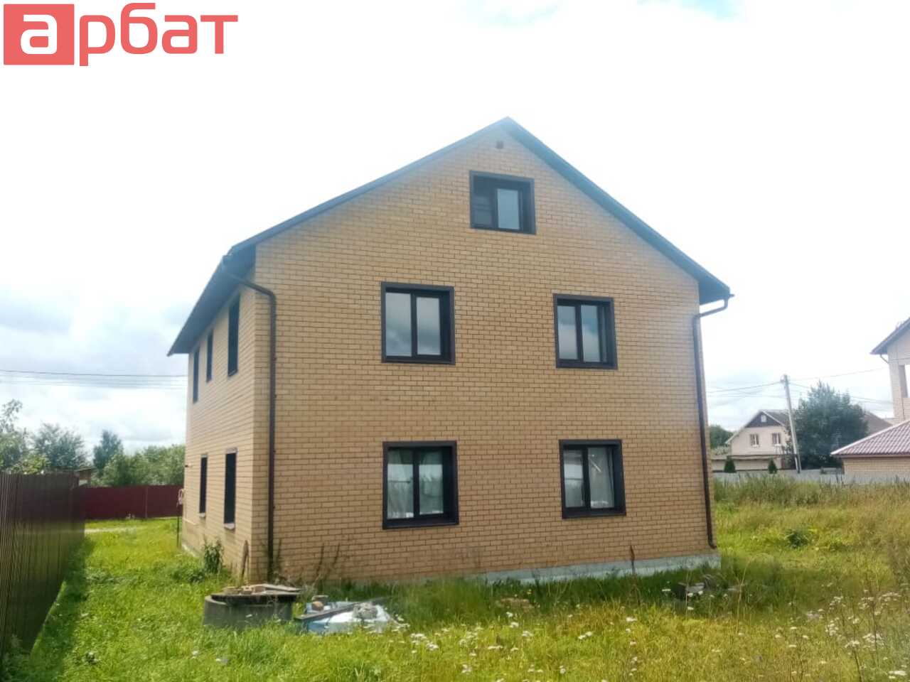 Костромская обл, поселок Апраксино, ул Молодежная, д 52 Дом, 217 м², 10 сот.