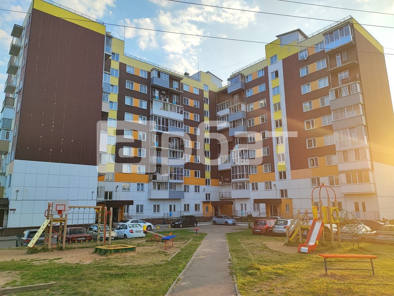 г Кохма, ул Октябрьская, д 2 2-комнатная квартира, 74 м²