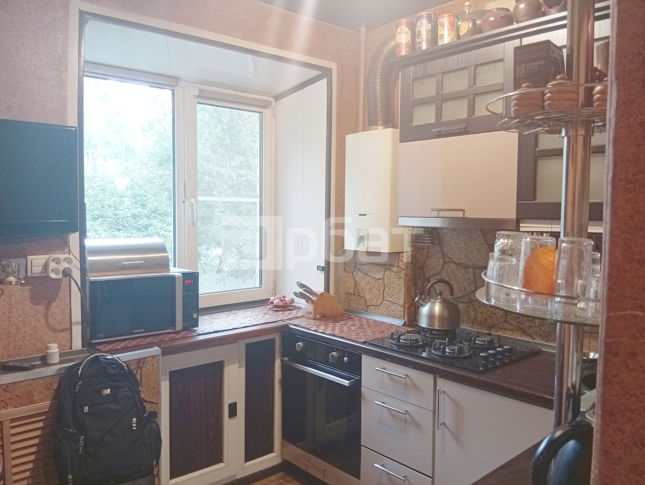 3-к. квартира, 56 м², 2/5 эт.
