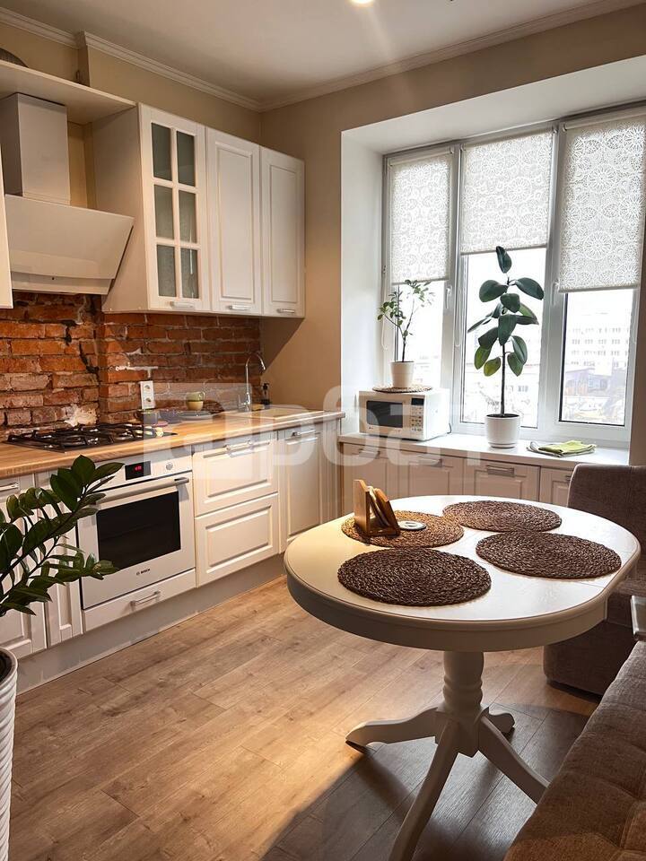 1-к. квартира, 46 м², 4/4 эт.