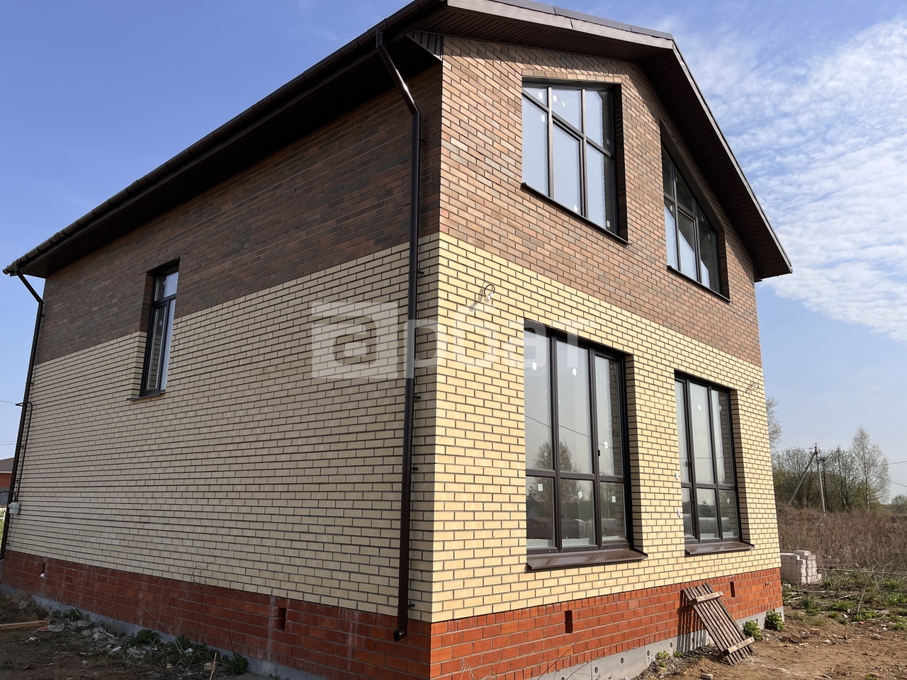 Продается 2эт дом.
