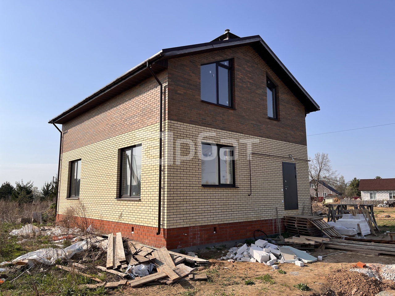 Продается 2эт дом.
