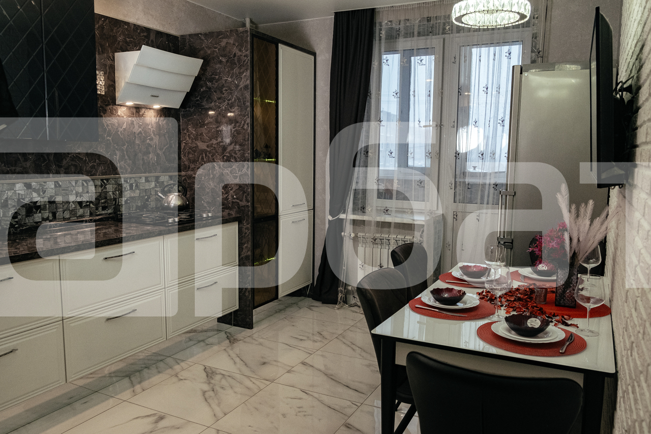 3-к. квартира, 98 м², 7/9 эт.