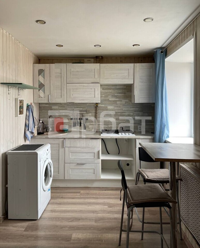 2-к. квартира, 42 м², 4/5 эт.