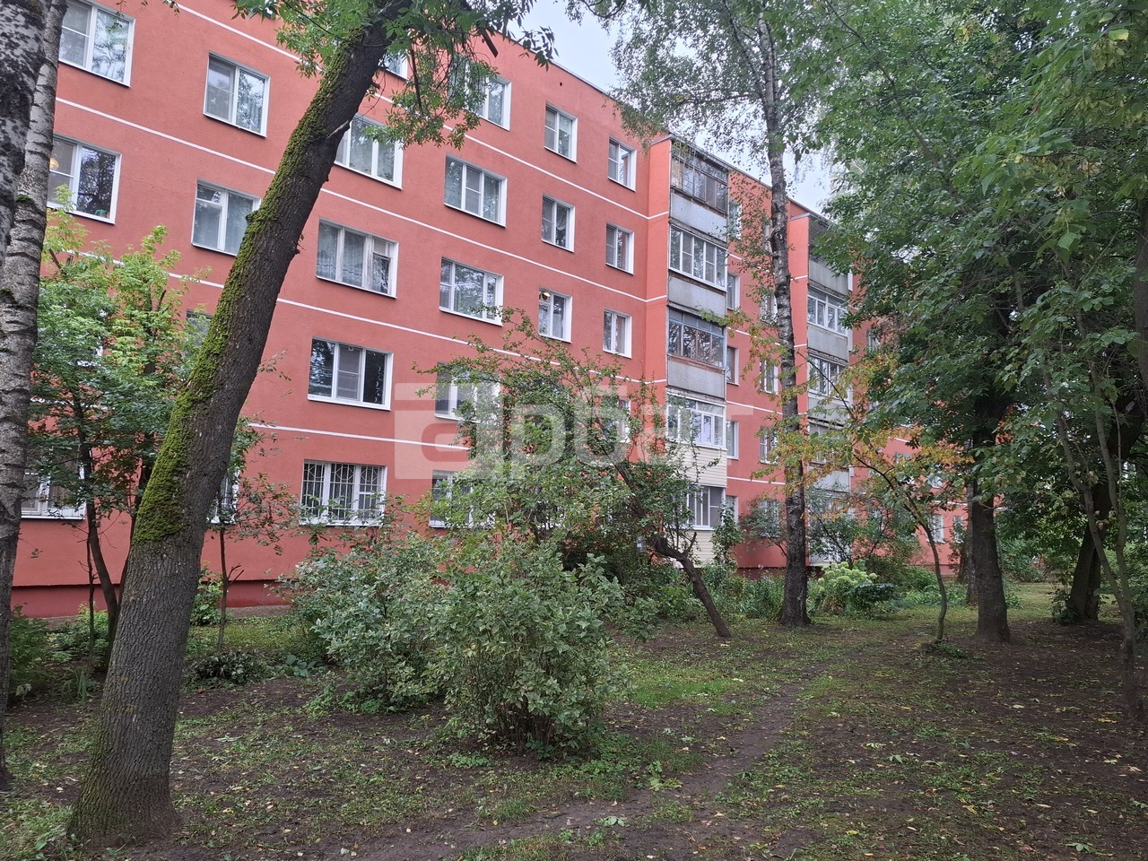 2 ком. кв. ул. Сутырина д 17