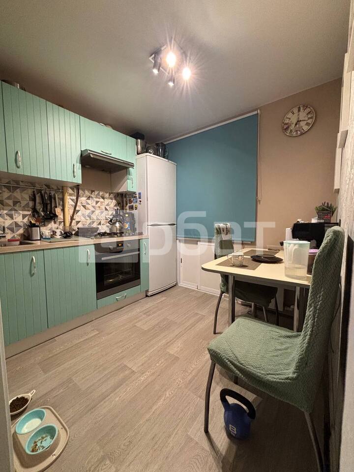 2-к. квартира, 42 м², 2/5 эт.
