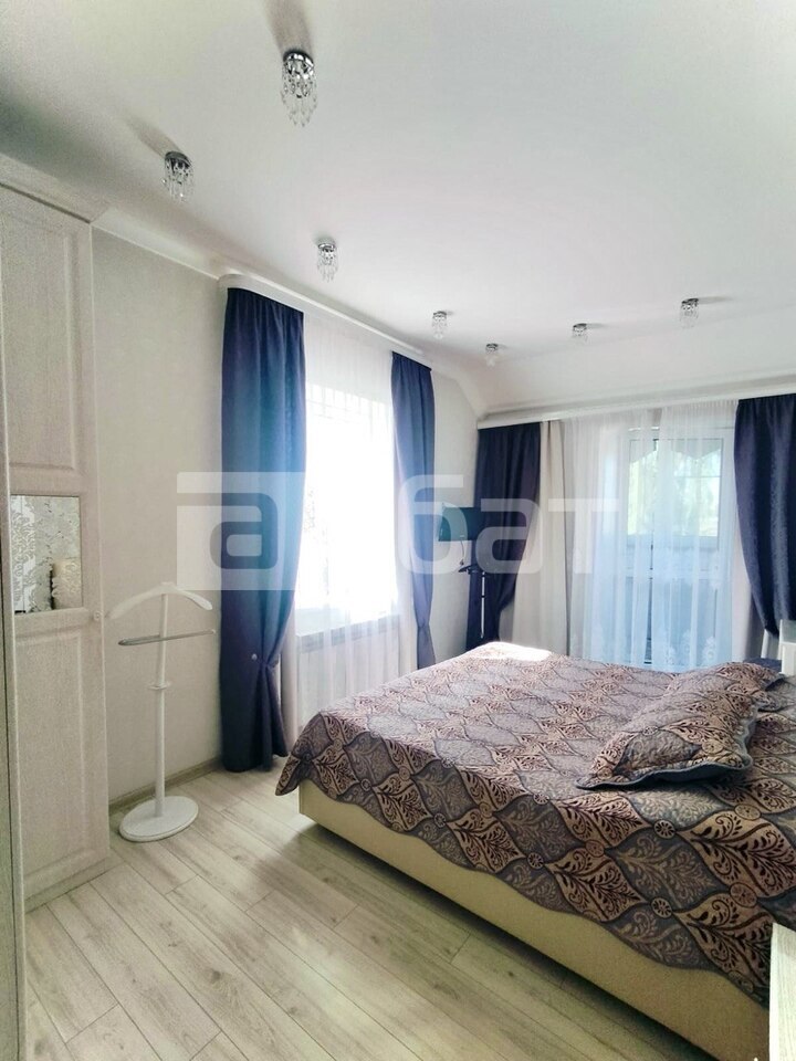 3-к. квартира, 88 м², 3/3 эт.