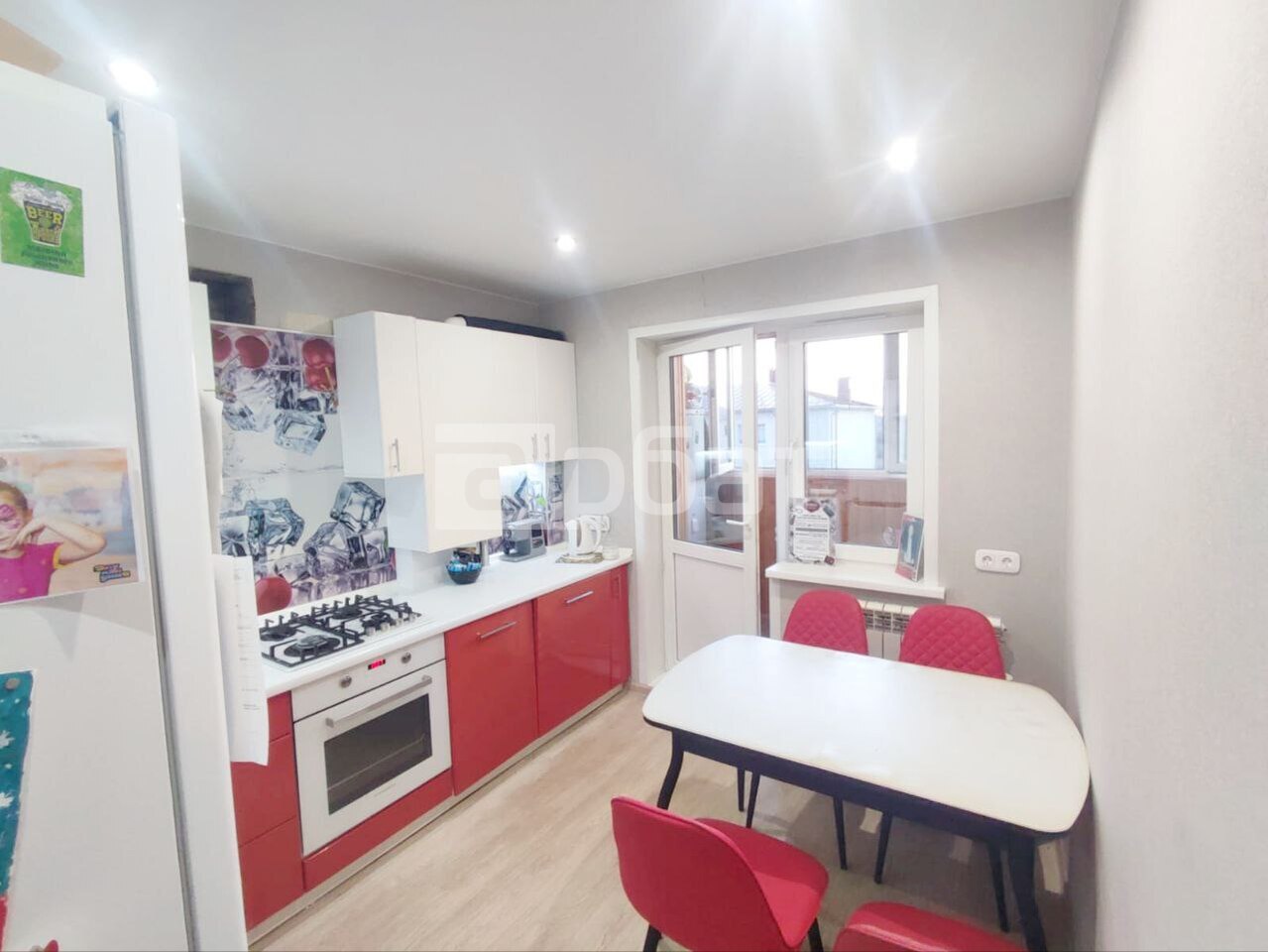 2-к. квартира, 50 м², 3/3 эт.