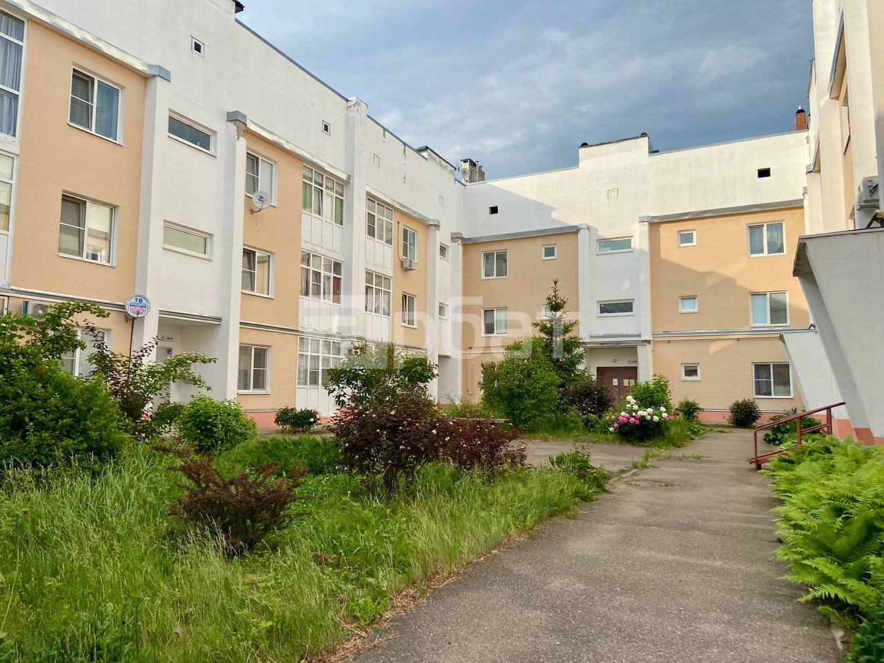 2-к. квартира, 52,3 м², 1/3 эт.
