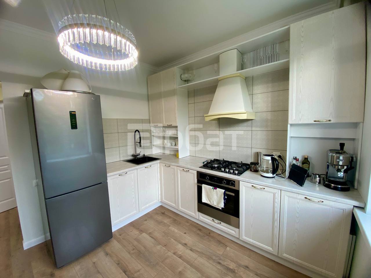 2-к. квартира, 40 м², 1/5 эт.
