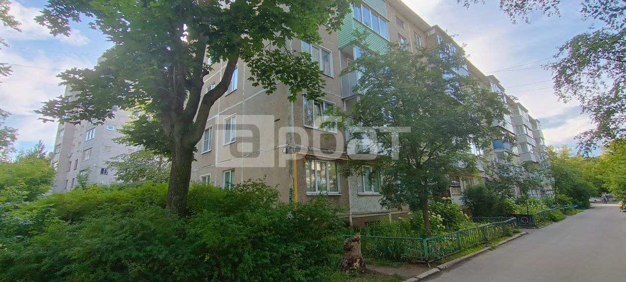 Продаётся 4-к квартира, 58 м²