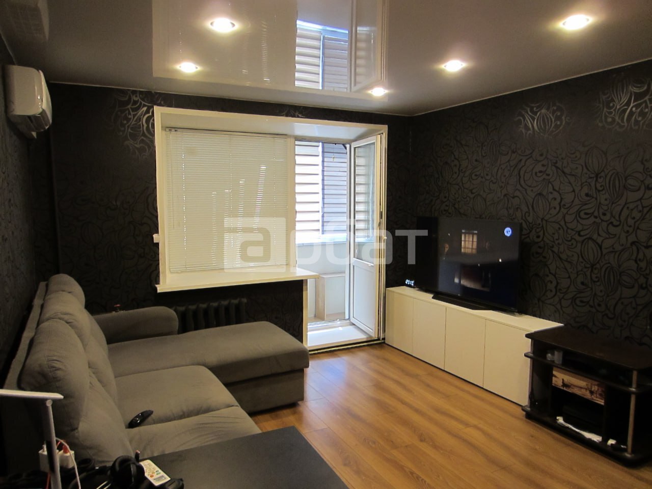 2-к. квартира, 50 м², 9/9 эт.