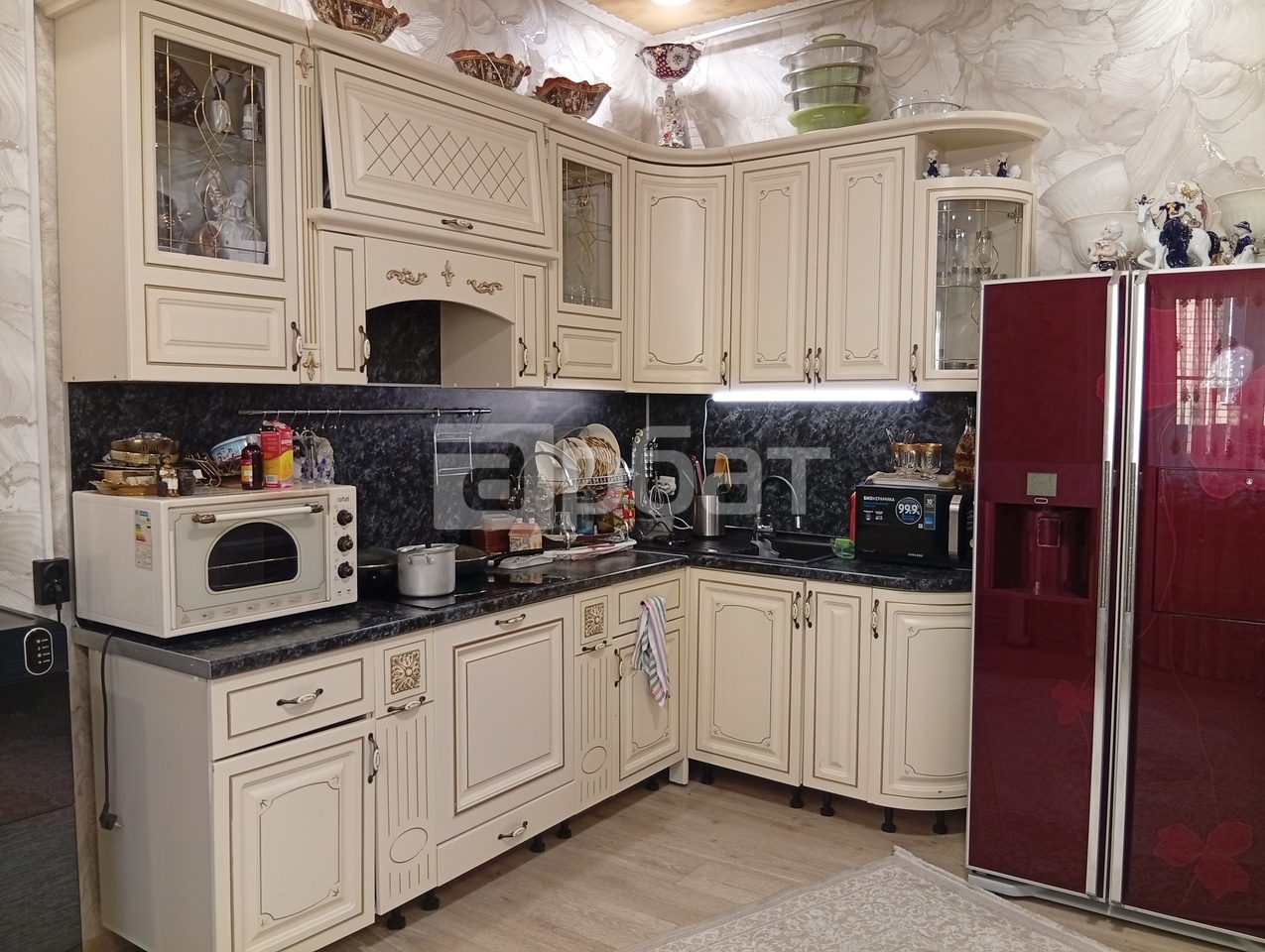 Дом 205 м² на участке 9 сот.