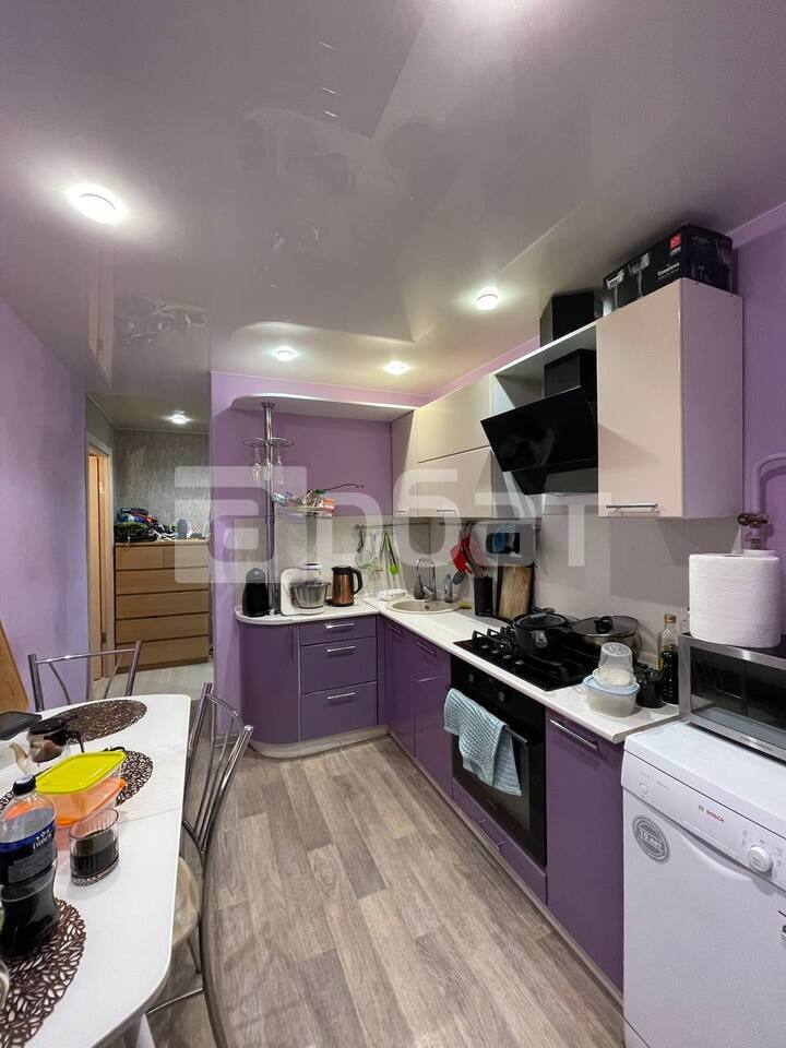 2-к. квартира, 50 м², 6/10 эт.