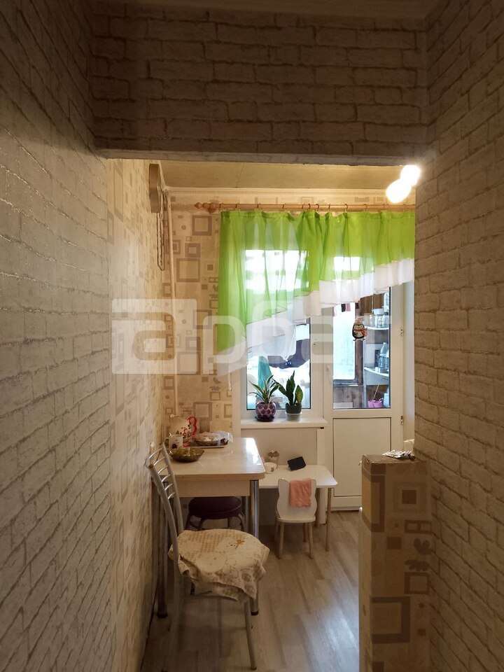 2-к. квартира, 40,5 м², 9/9 эт.