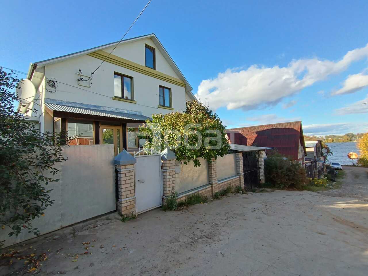 Продается дом 300 кв.м.