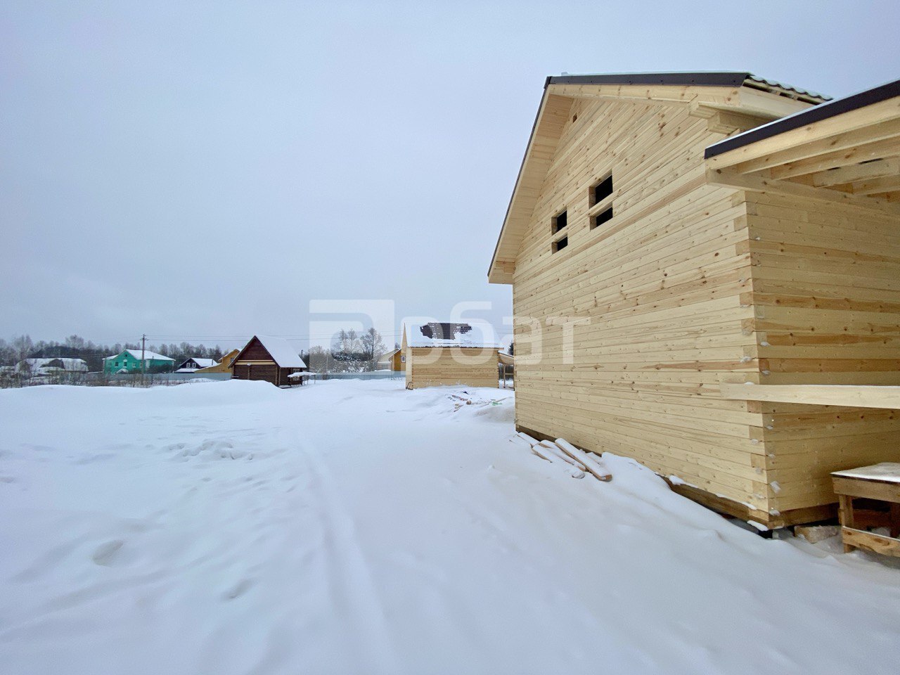 Участок в городе под Дом