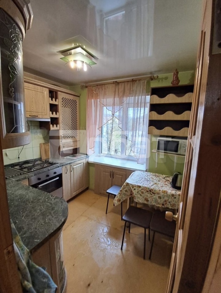 2шка на Титова, 13