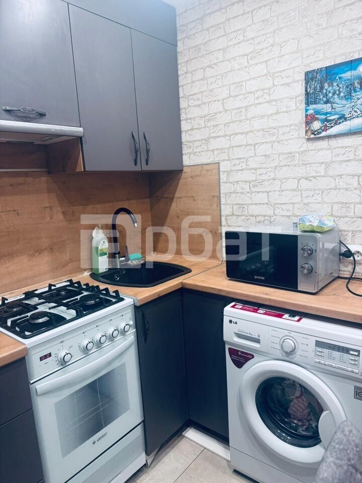 2-к. квартира, 45 м², 1/4 эт.