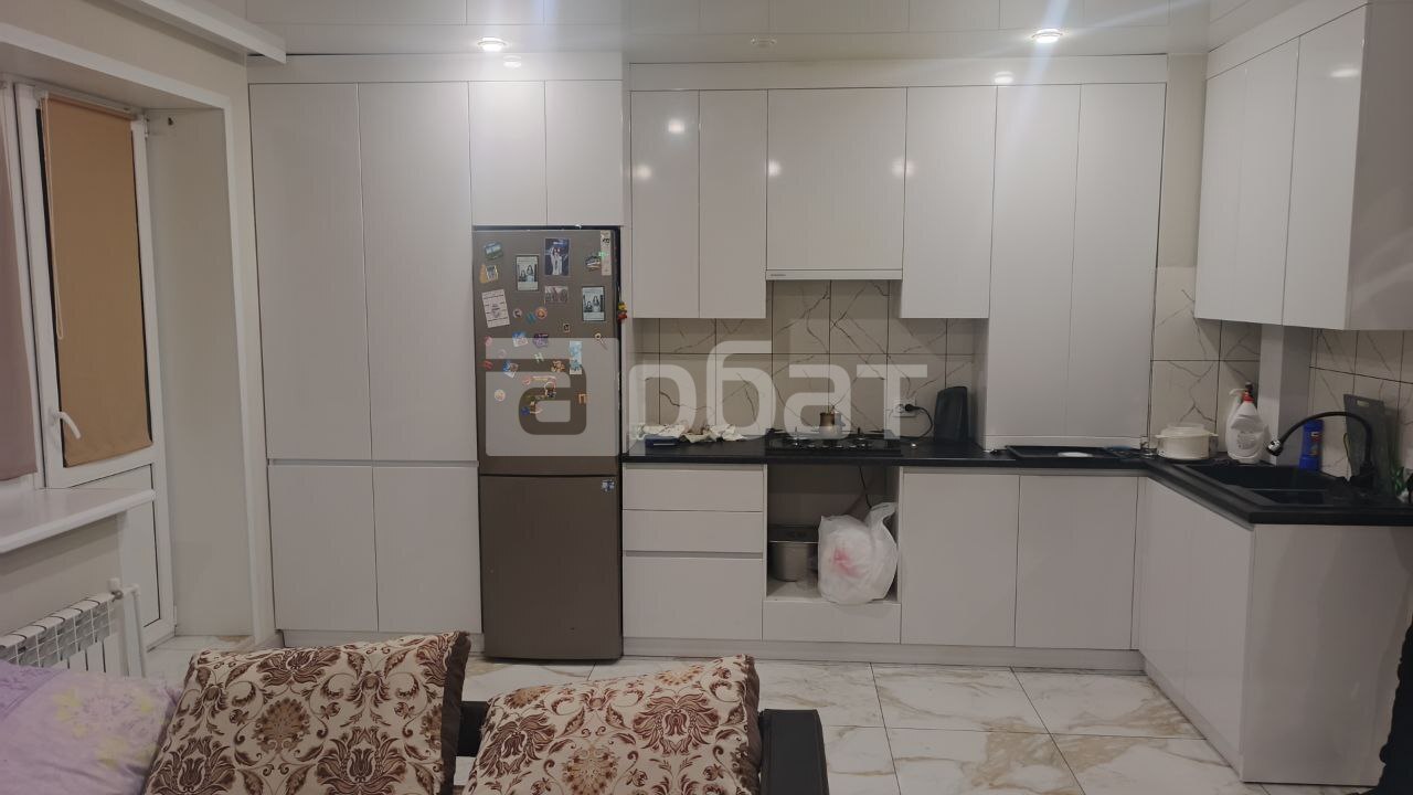 2-к. квартира, 86,7 м², 3/6 эт.