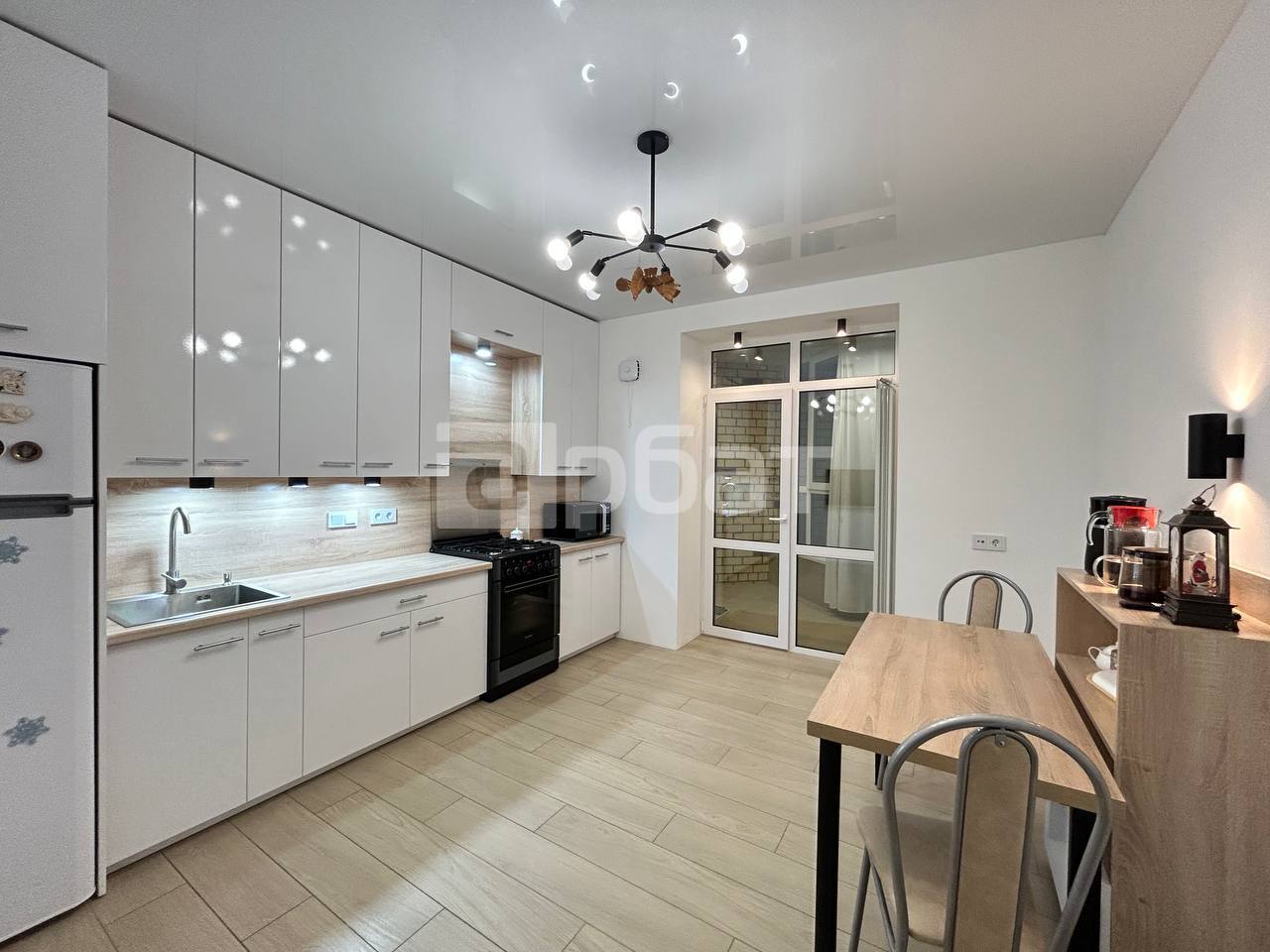 3-к. квартира, 83,5 м², 6/9 эт.