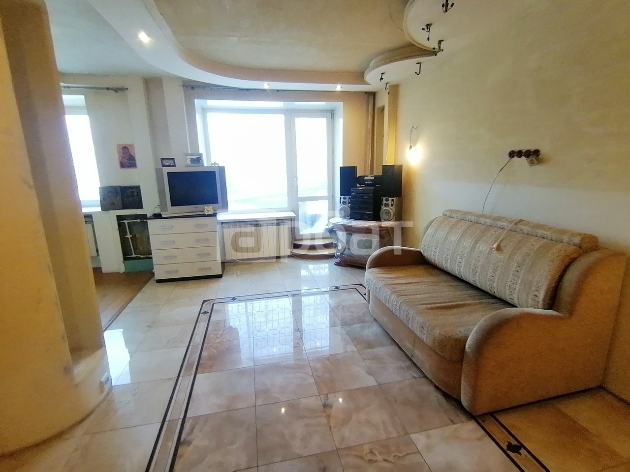 продам однокомнатную квартиру